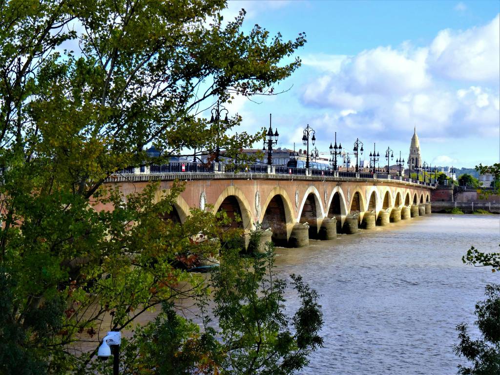 Maison à vendre bordeaux : les 7 quartiers à privilégier pour un investissement rentable